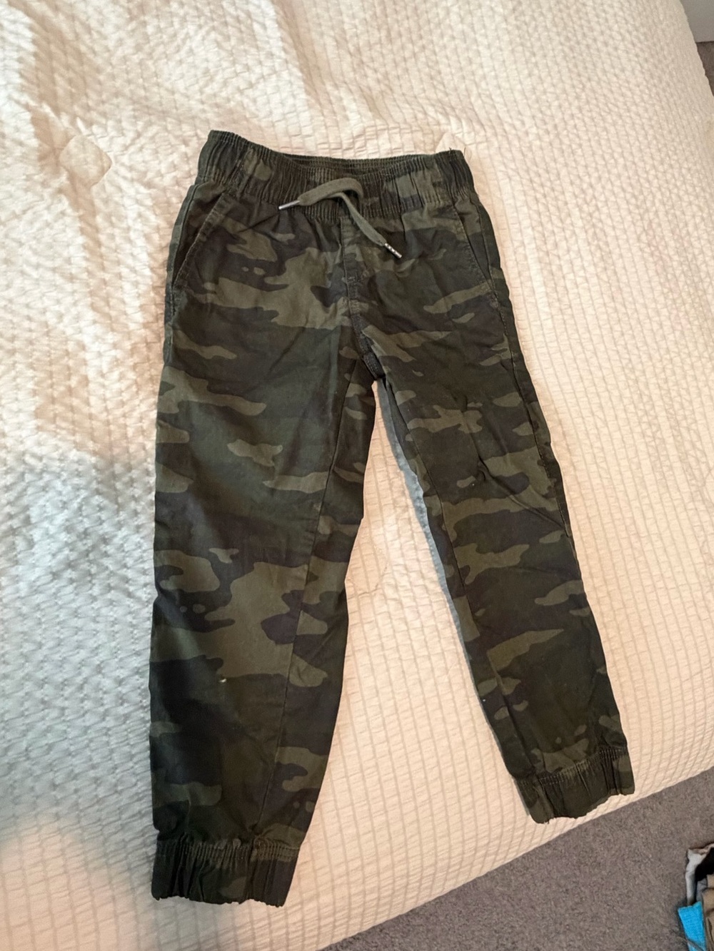 New - Roots Kids Camo Joggers - Olive & Dark Green